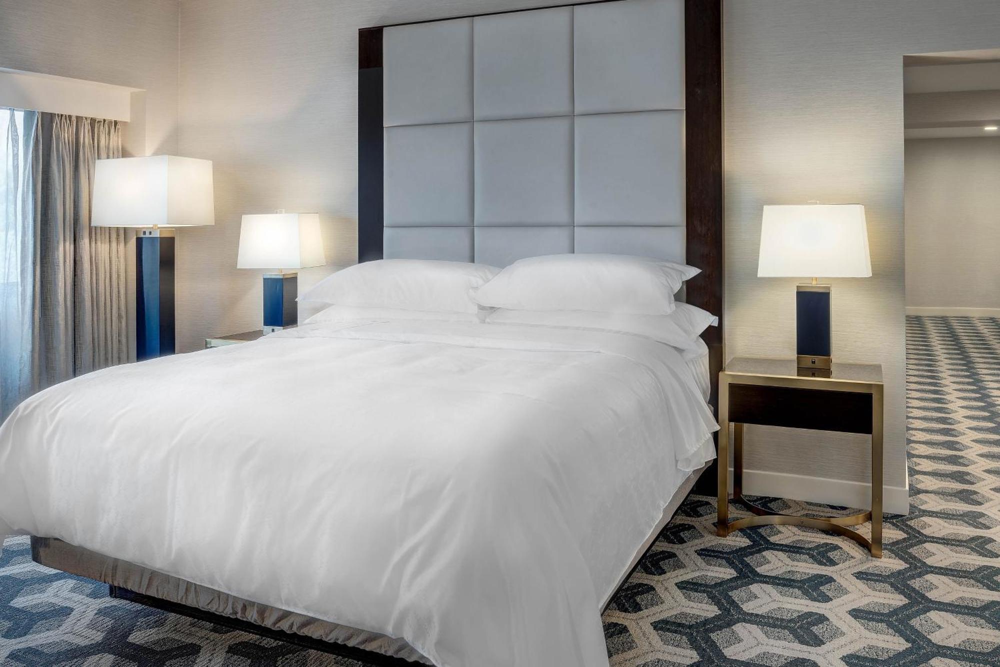 Sheraton Eatontown Hotel Dış mekan fotoğraf