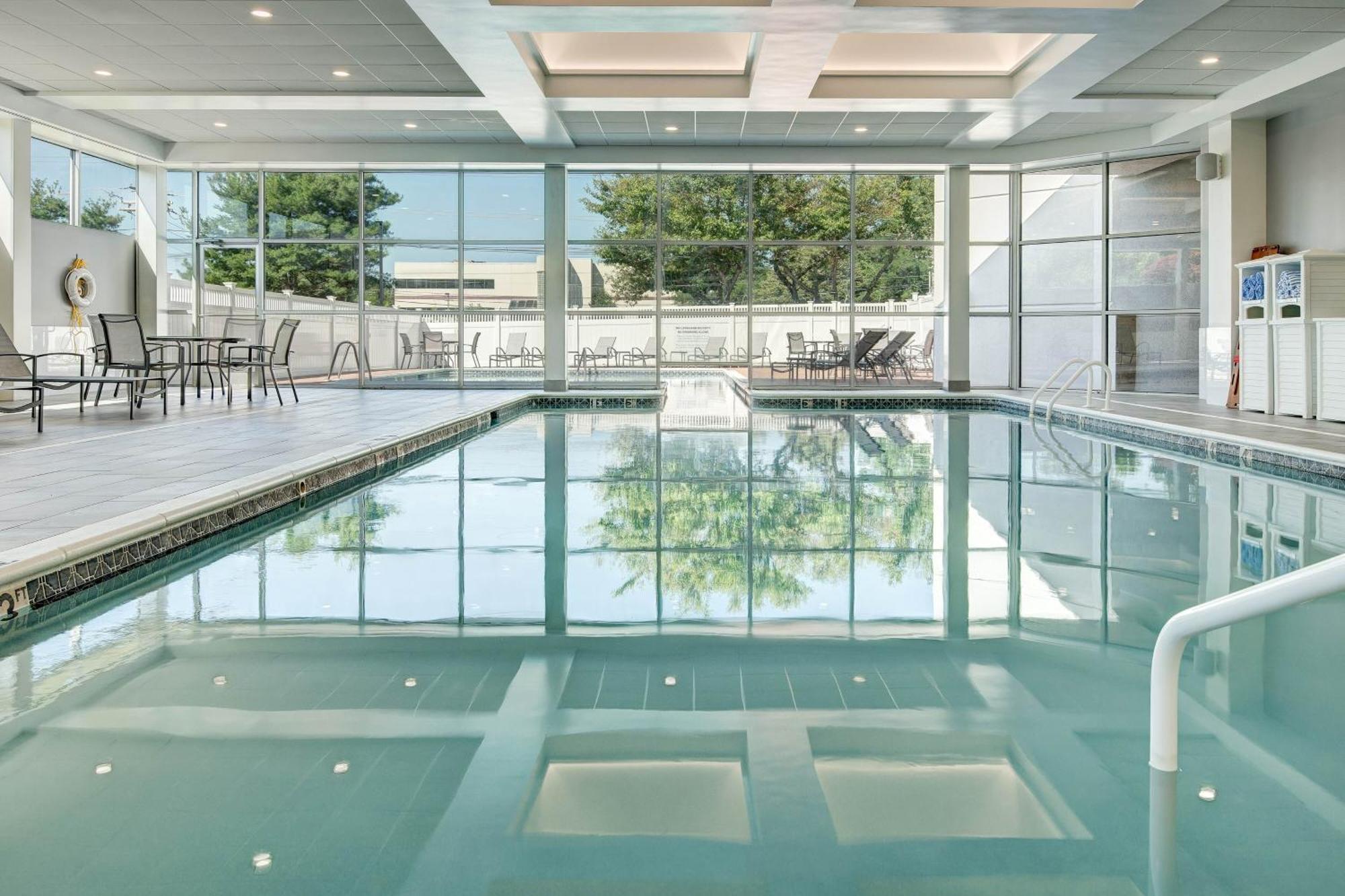 Sheraton Eatontown Hotel Dış mekan fotoğraf