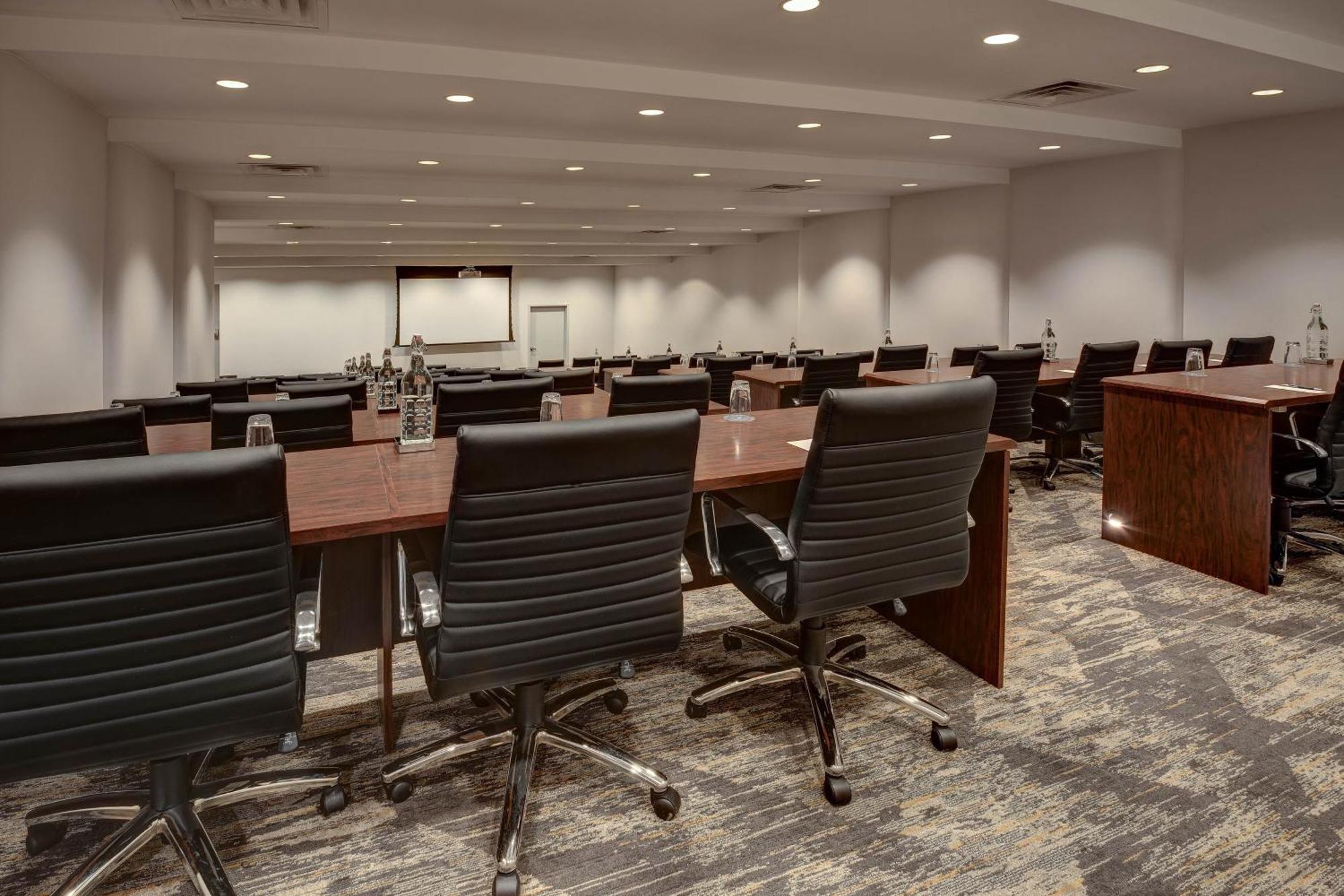 Sheraton Eatontown Hotel Dış mekan fotoğraf