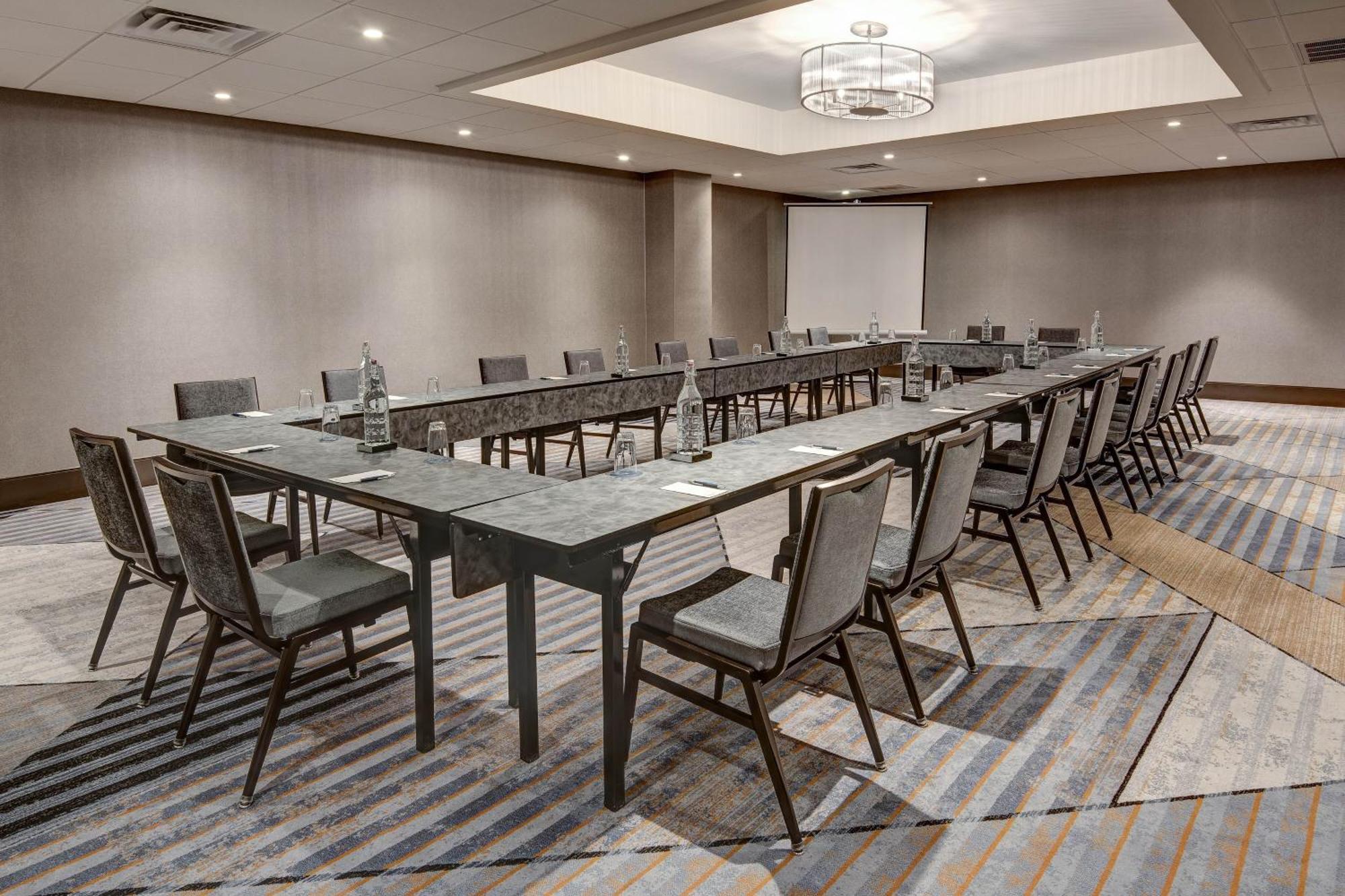 Sheraton Eatontown Hotel Dış mekan fotoğraf